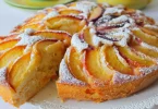 Gâteau aux pêches, abricots et amandes très facile
