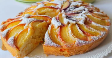 Gâteau aux pêches, abricots et amandes très facile