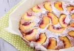 Gâteau aux pêches au yogourt recette très facile