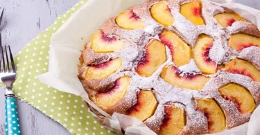 Gâteau aux pêches au yogourt recette très facile