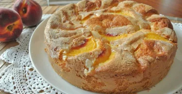 Gâteau aux pêches et au yaourt recette facile