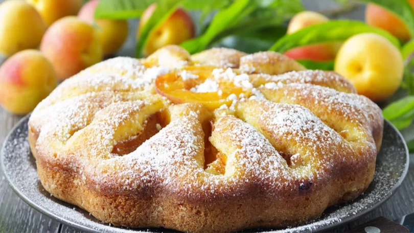 Gâteau fondant aux amandes, noisettes et fruits d'été