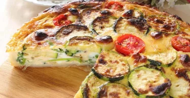 Quiche sans pâte aux courgettes, tomates cerises et mozzarella