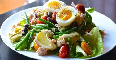 Salade Niçoise un délicieux plat provençal