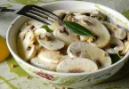 Salade de champignons crus à l’huile d’olive et au citron