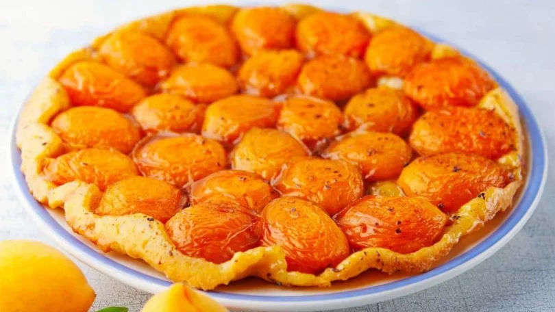 Tarte Tatin aux Abricots : Un dessert irrésistible à savourer !