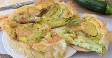 Tarte aux courgettes et crevettes en pâte feuilletée