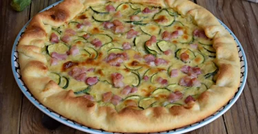 Tarte salée aux courgettes et lardons recette facile